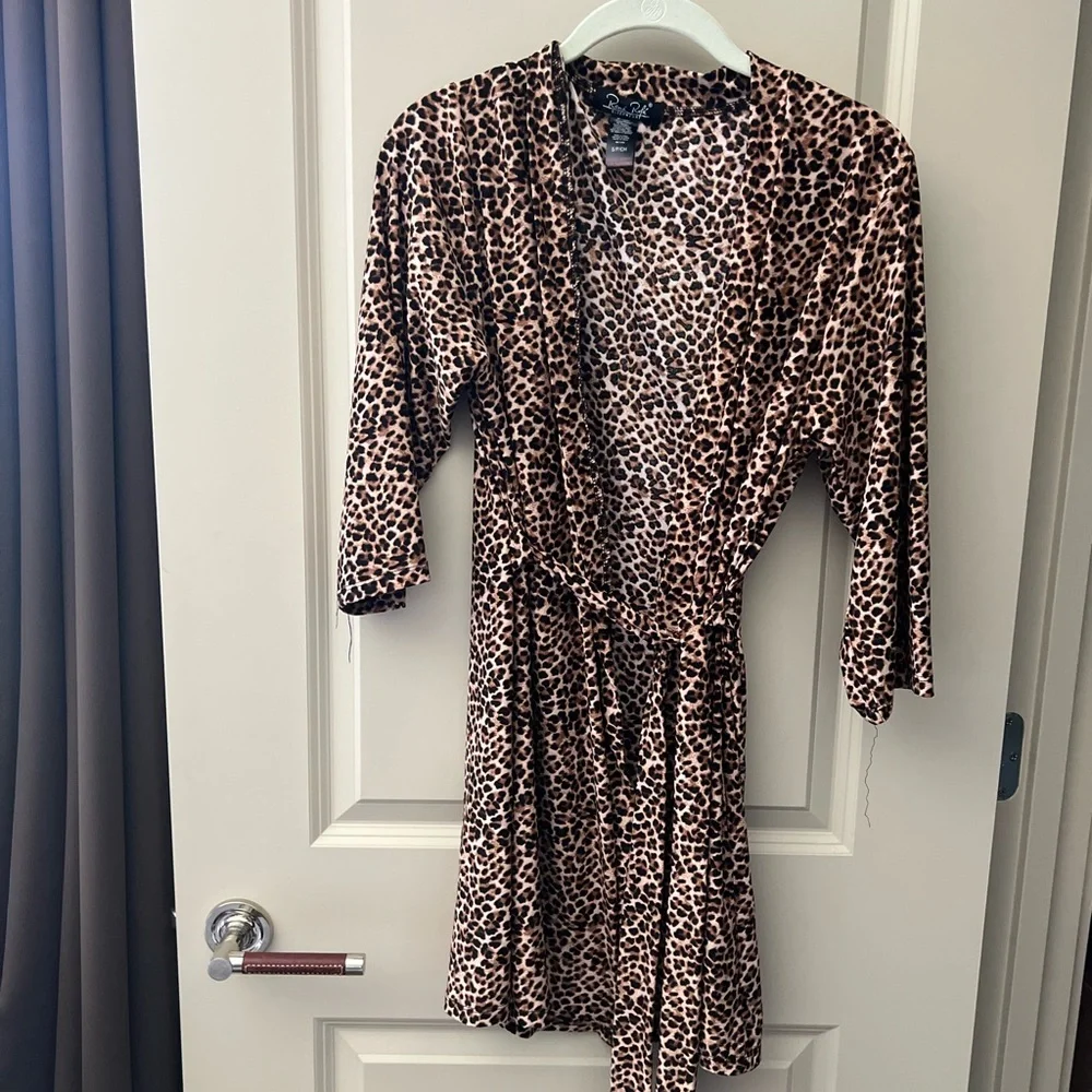 Rene Rofe Sleepwear Leopard Cheetah Print Robe Bathrobe - Picture 4 of 6